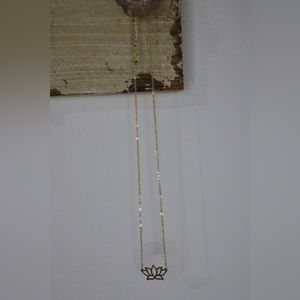 Gold plated flower necklace